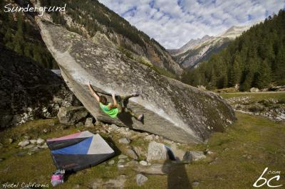 Karo in "Hotel California" (1)